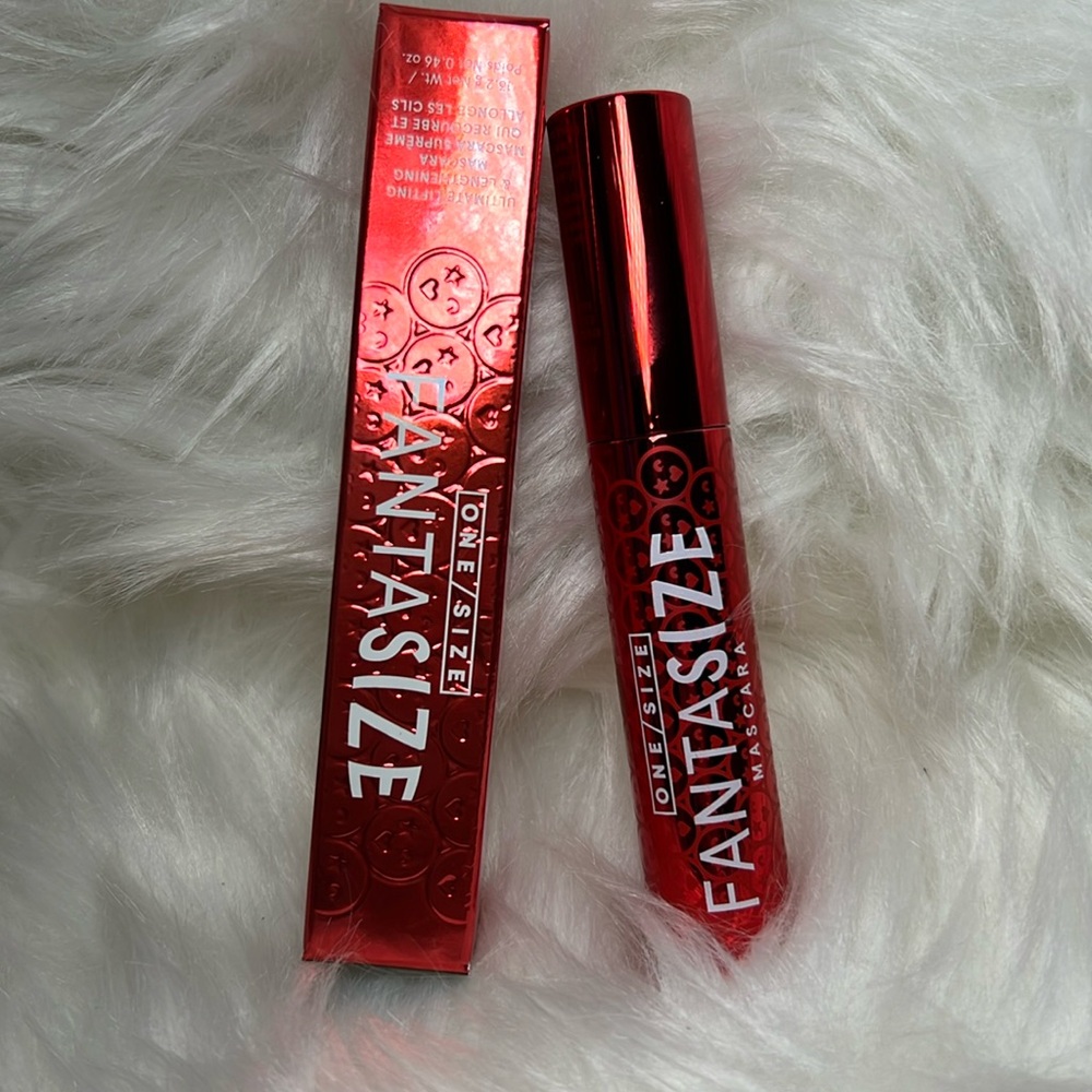 One Size Mascara FANTASIZE
LIFTING & LENGTHENING MASCARA FULL
